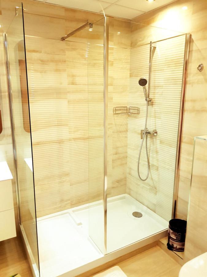 Astra Apartman Tatabanya Bagian luar foto