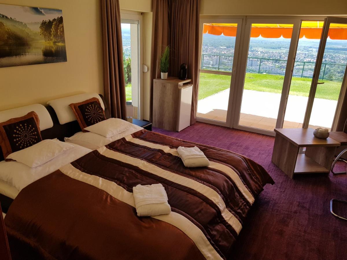 Astra Apartman Tatabanya Bagian luar foto