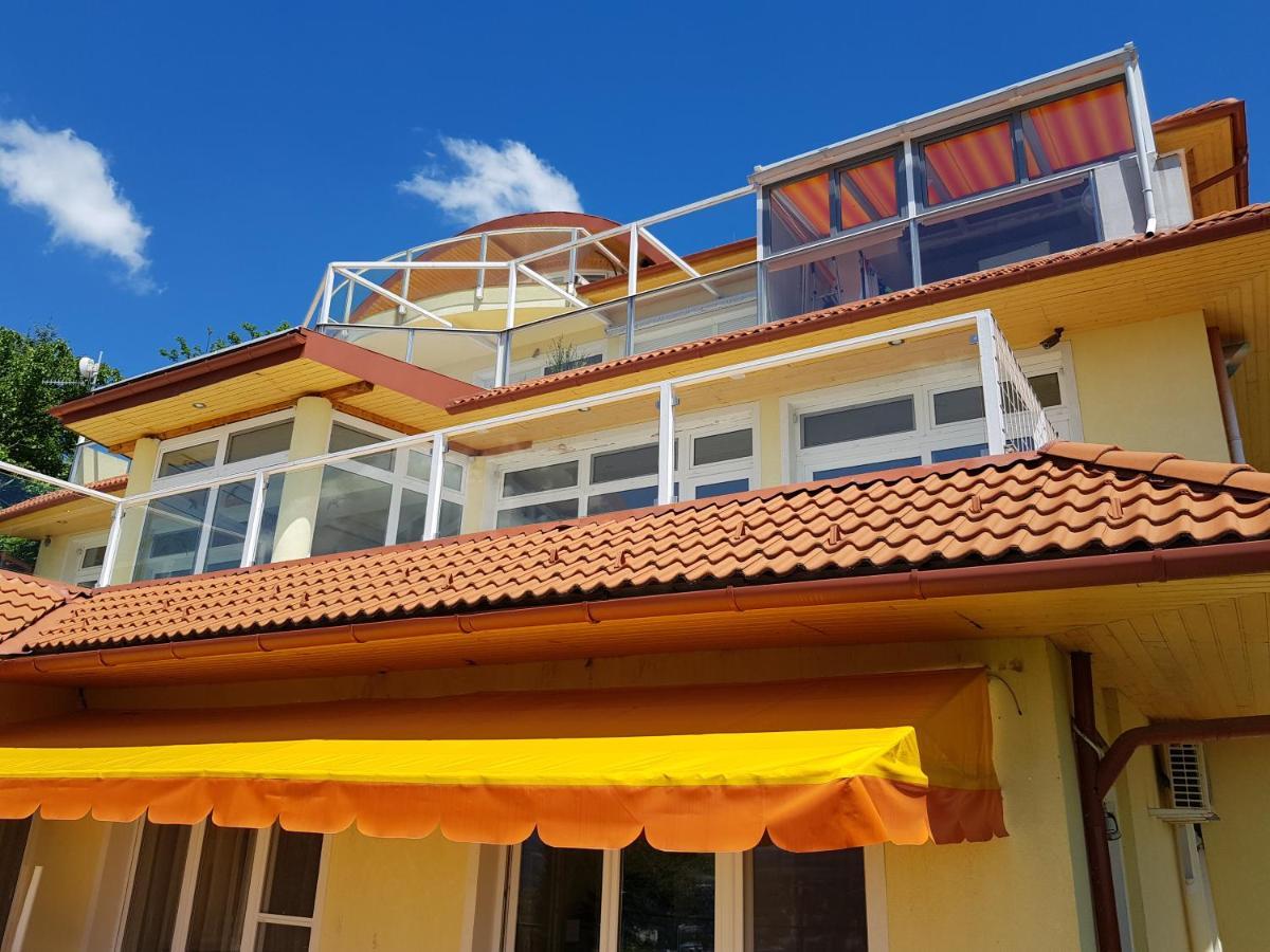 Astra Apartman Tatabanya Bagian luar foto